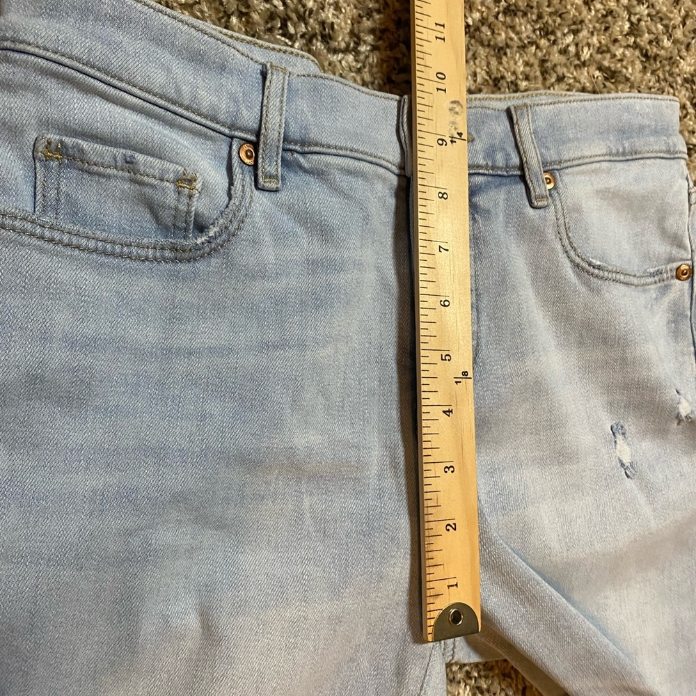 LOFT Light‎ Blue Straight Jeans with Knee Distress - Picture 5 of 7